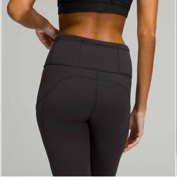 Lululemon Fast and Free Highrise Tight 25” in Black - Picture 4 of 8